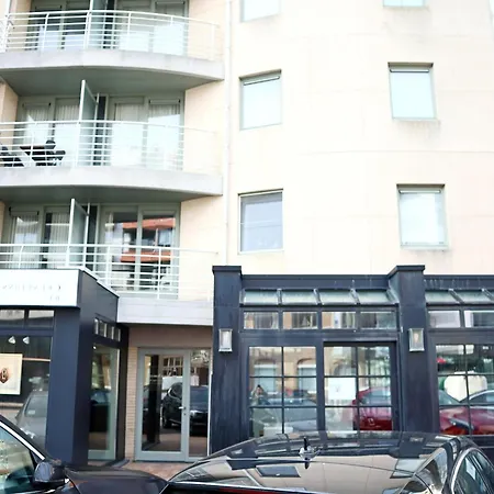 In Near The Apartment *