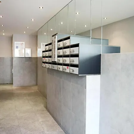 In Near The Apartamento *